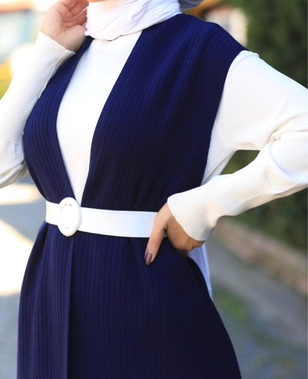 Sleeveless vest