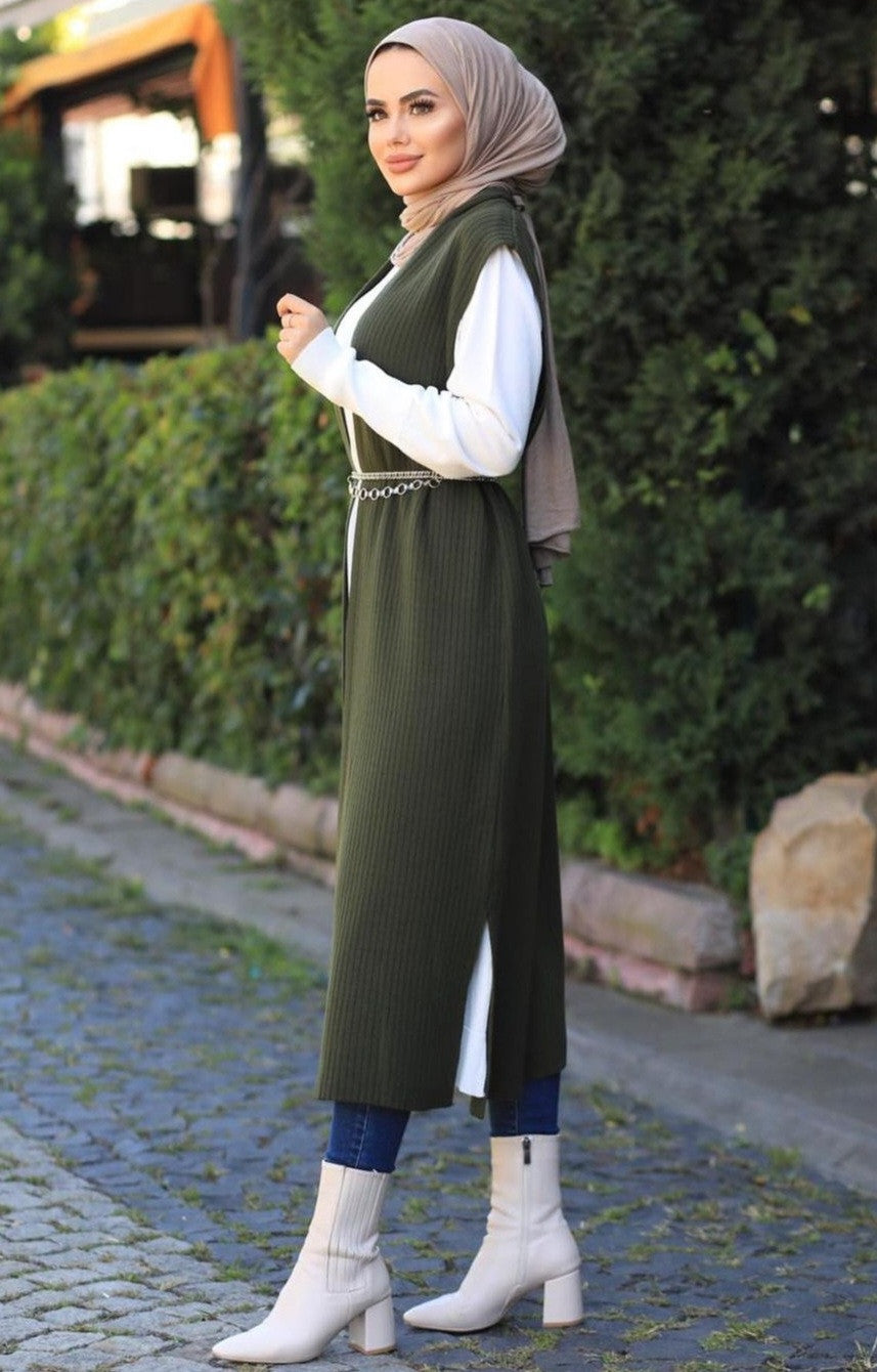 Sleeveless vest