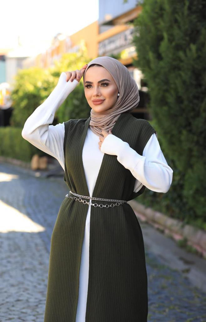 Sleeveless vest