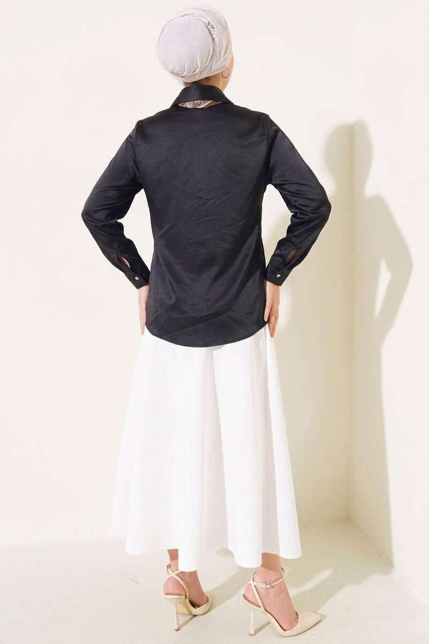 Chemise satinée cravate