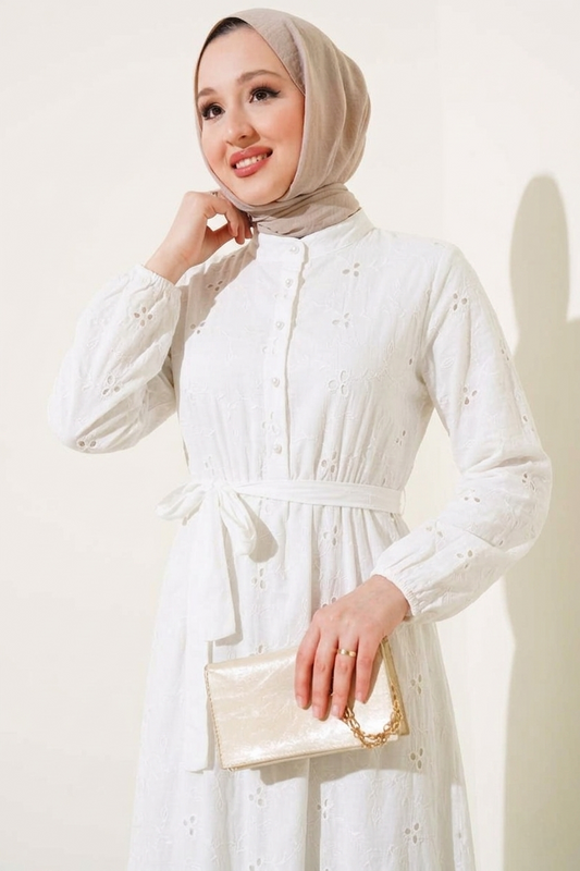 Robe brodée