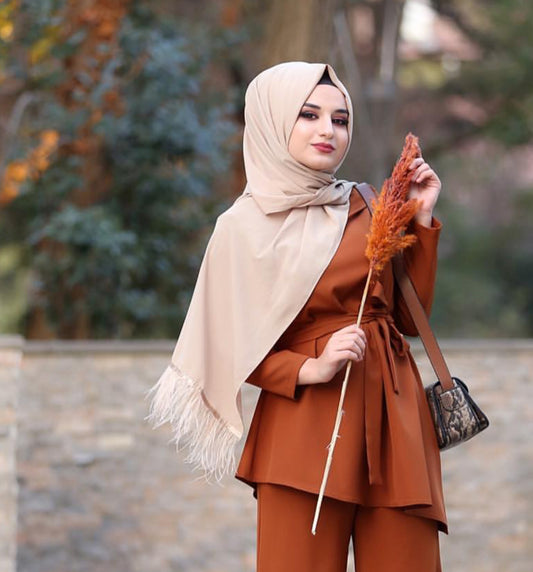 Feather hijab