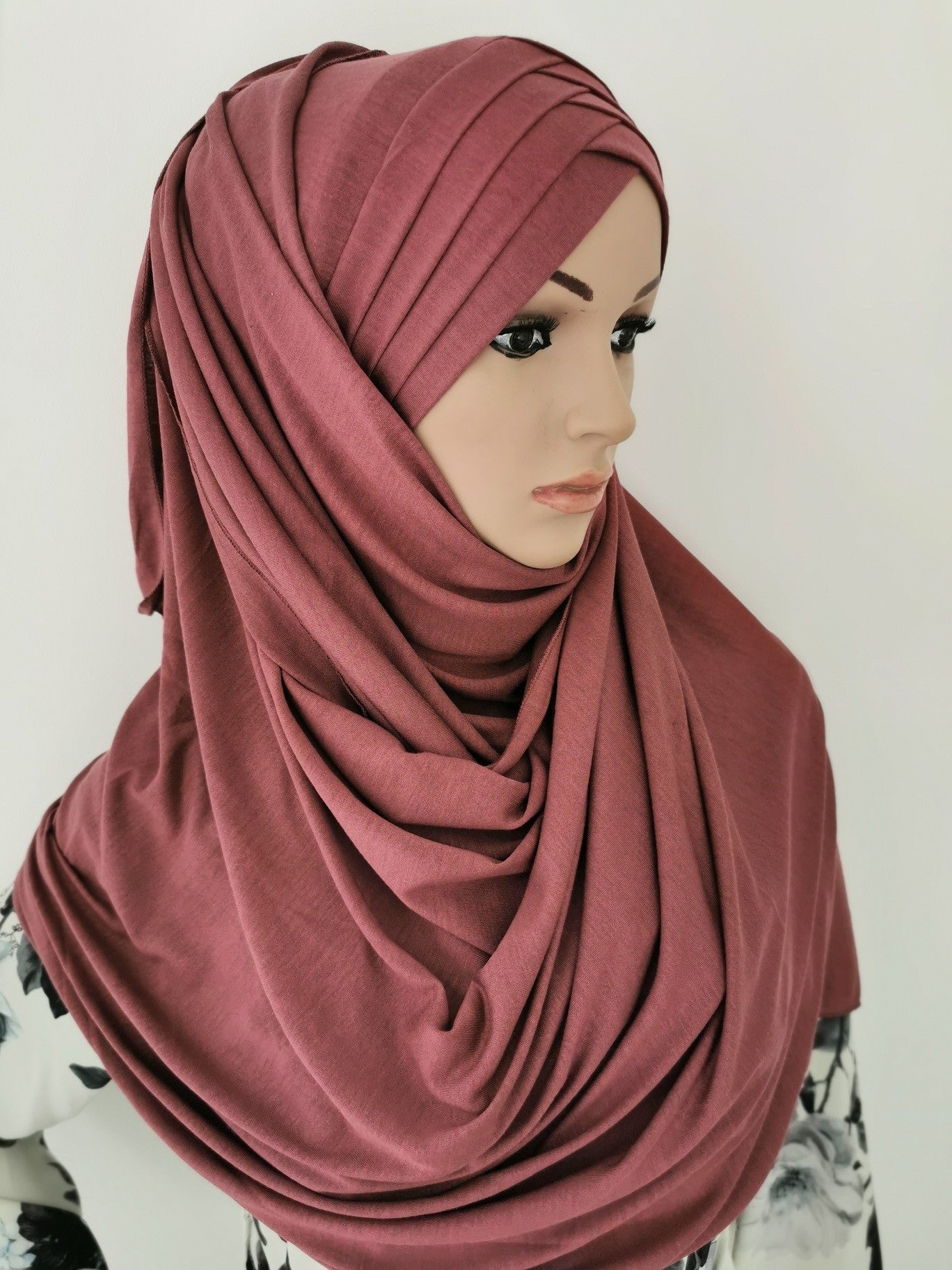 Crossed jersey hijab