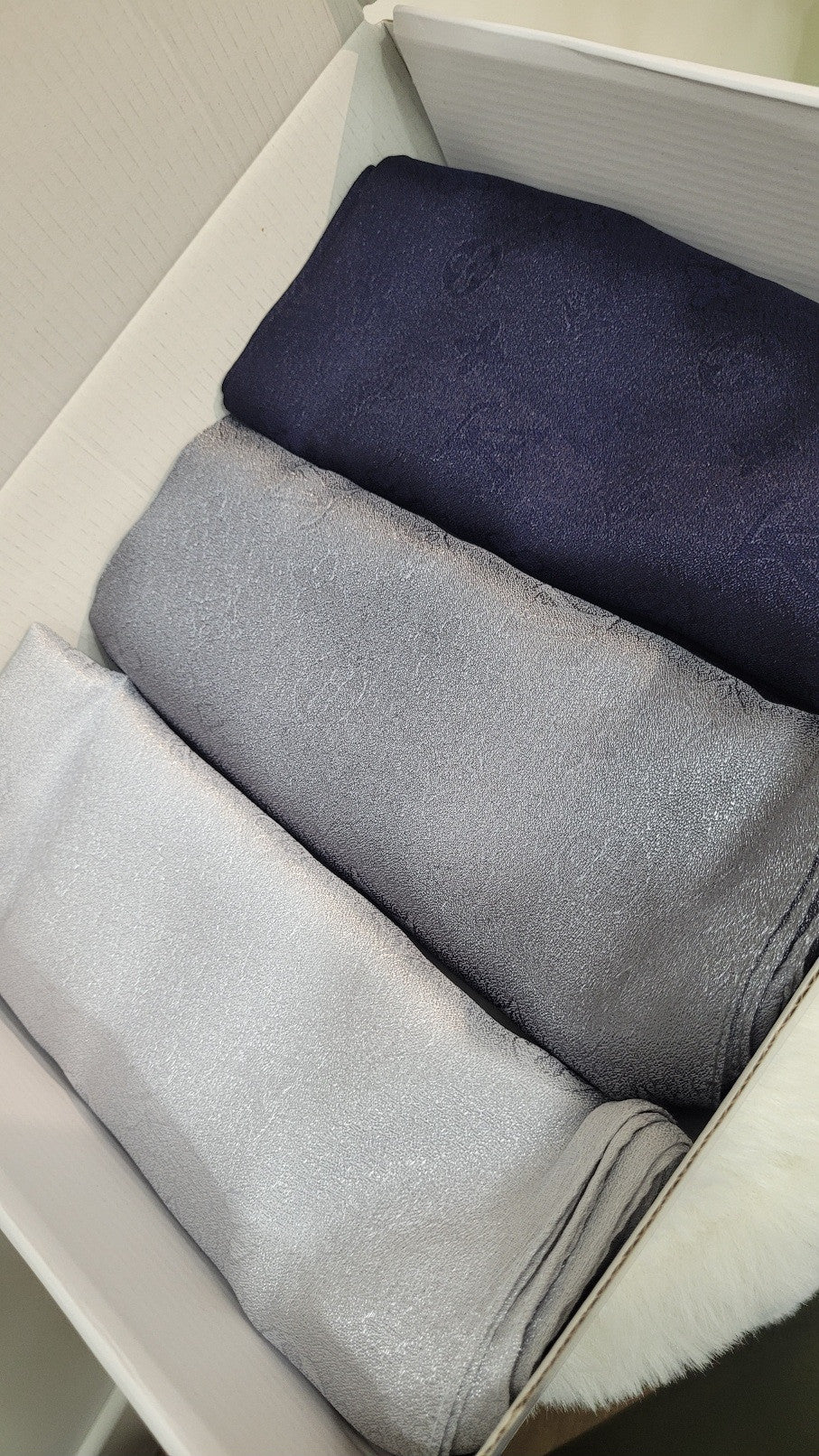 Square scarf box
