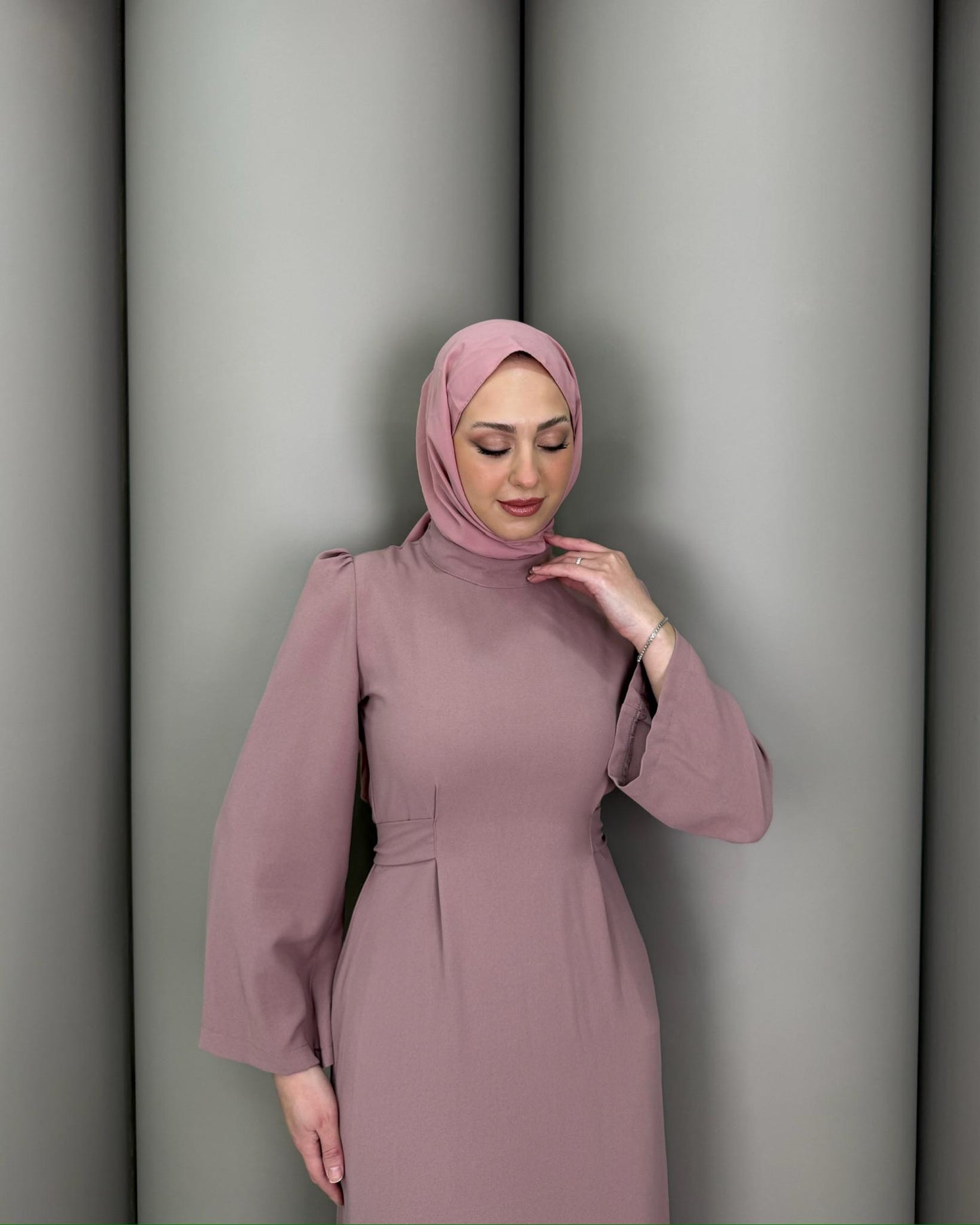 Abaya Lina