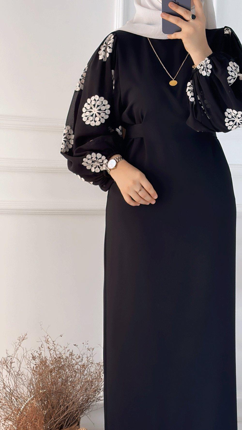 Robe Brodée Maya