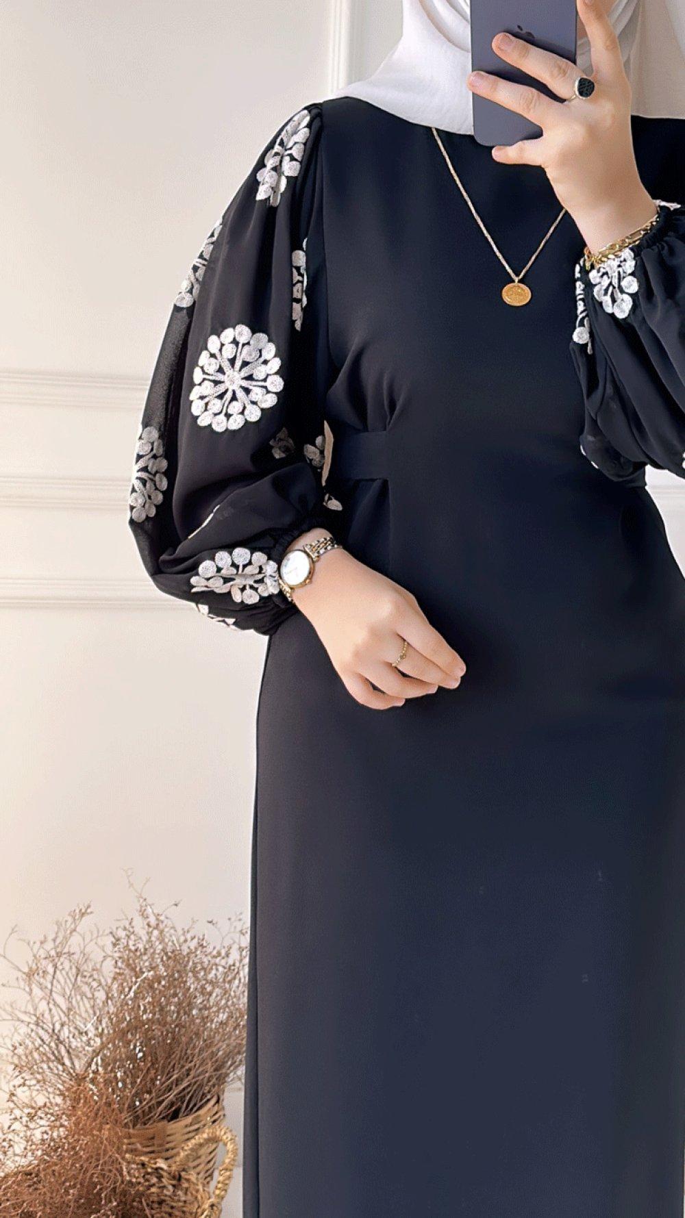 Robe Brodée Maya