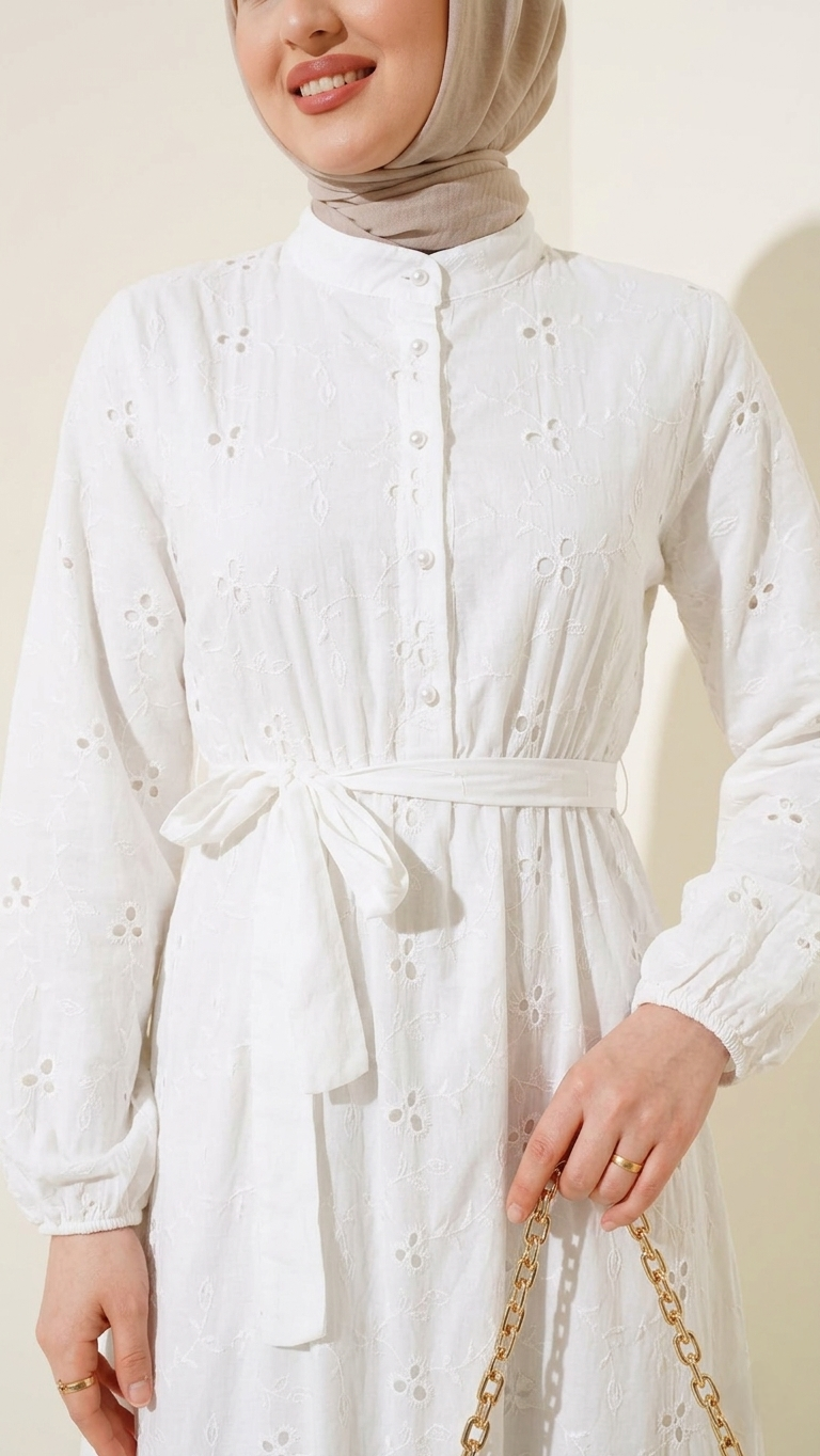 Robe brodée